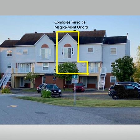 Le Pareo De Magog-Mont Orford Apartment Екстериор снимка