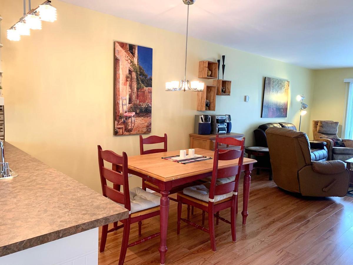 Le Pareo De Magog-Mont Orford Apartment Екстериор снимка